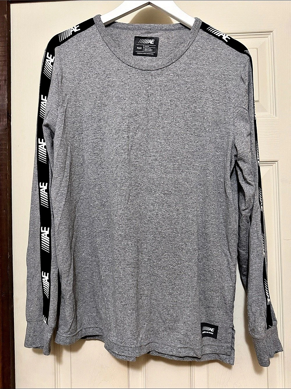 American Eagle Outfitters FLEX Long Sleeve Color Block Shirt Medium
